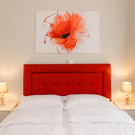 Herberg Aneton Garni *