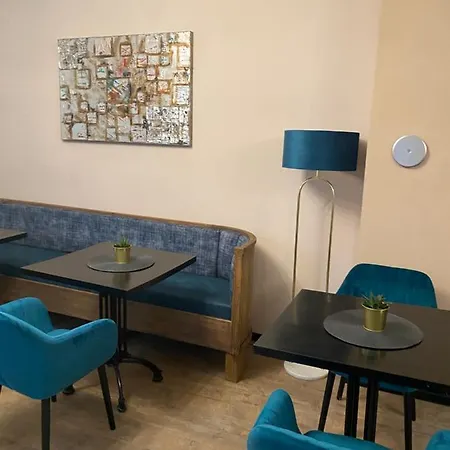 Aneton Garni Herberg *