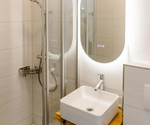 Aneton Garni Locanda Thale